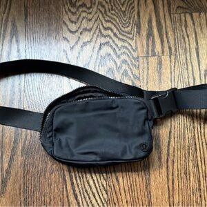 Lululemon Nylon Black Belt Bag with Adjustable Strap